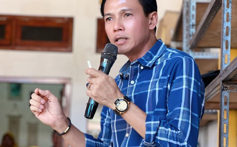 Gusril Pausi,S.Sos,.M.AP.