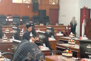 aminnuddin hadil awal waktu rapat paripurna DPRD kaur